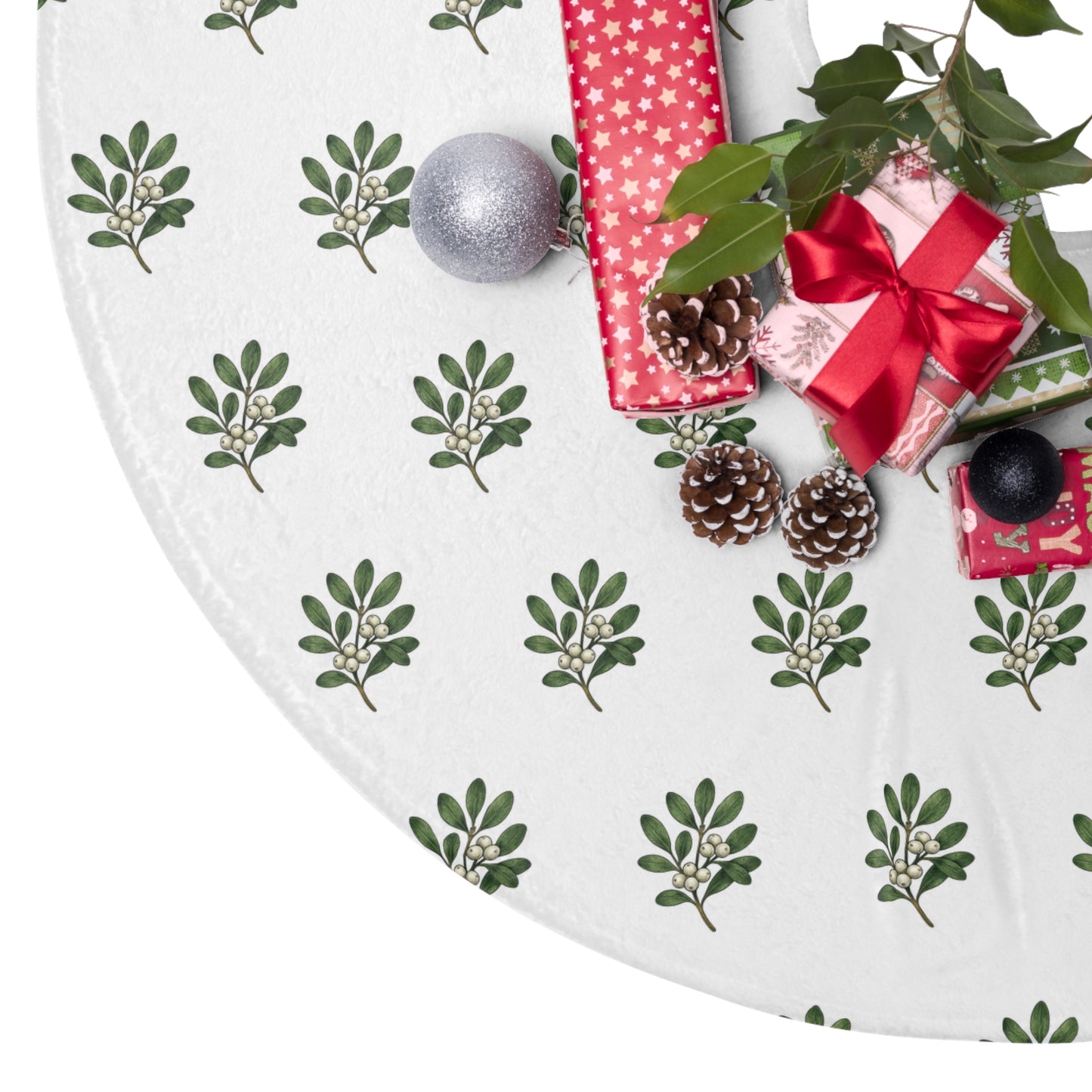 Mistletoe Christmas Tree Skirt - Festive Holiday Decor